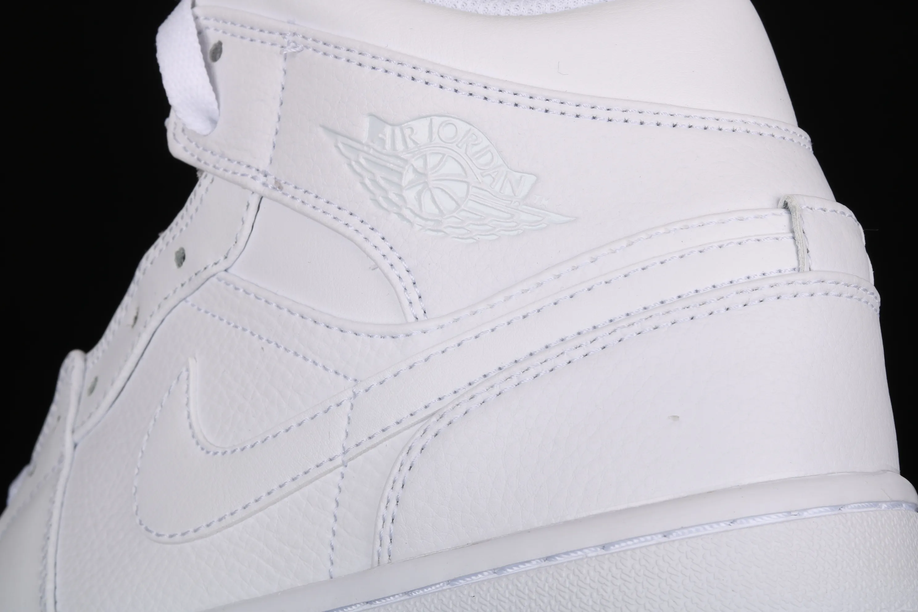 All Categories Air Jordan Jordan Series Basketball Shoes Air Jordan 1 Mid Air Jordan 1 Mid All White China Full First Layer Authentic Standard 554724-109